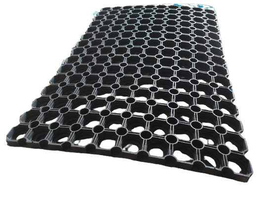 RUBBER FLOORMAT WITH HOLES